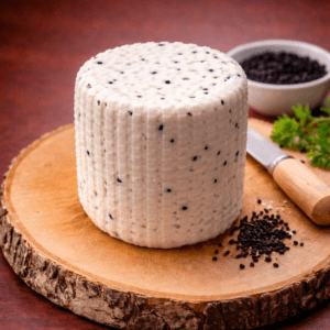 Bunc z czarnuszką 300 g - świeży ser regionalny